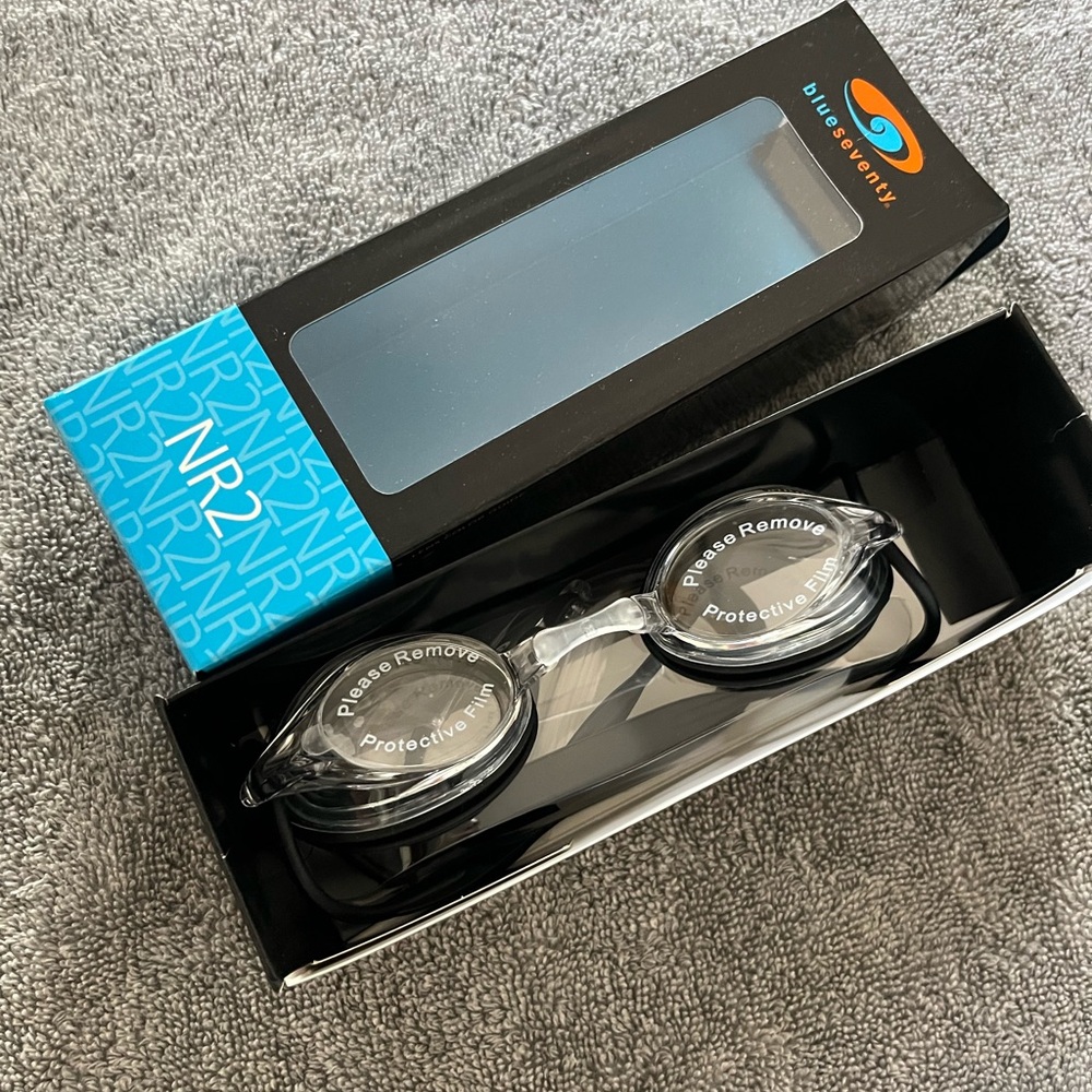 NR2 swim goggles